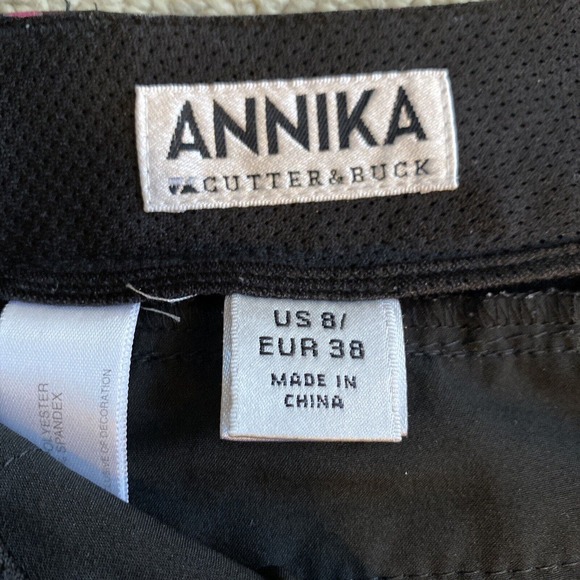 Annika Stylish Black and Pink Bermudas for Warm Weather - Picture 5 of 7